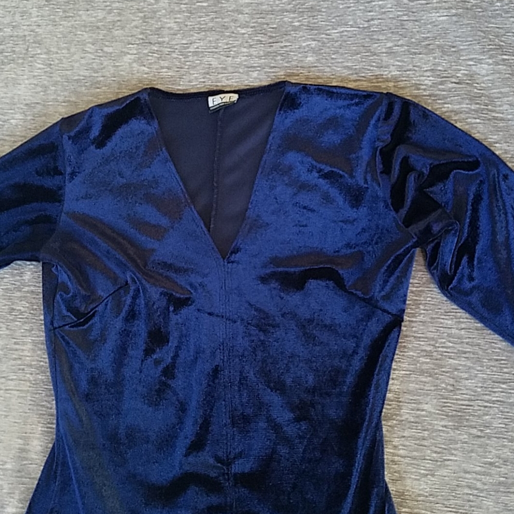 Blue velvety long sleeve v neck top size small